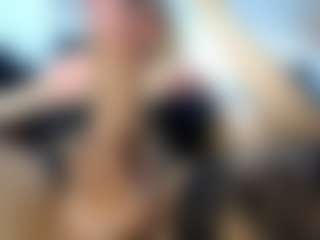 Live cam show with laura-fit - Gray Eyes on Camsoda