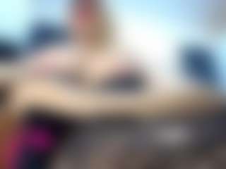 Live cam show with laura-fit - Italian on Camsoda | colombia