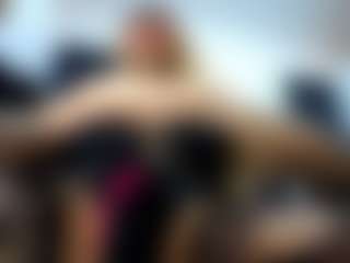 Live cam show with laura-fit - Brown Eyes on Camsoda