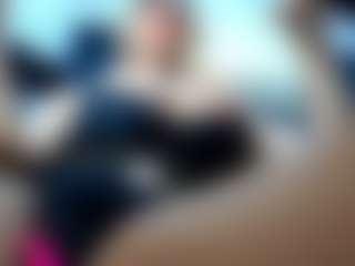 Live cam show with laura-fit - German on liverealitysex.com