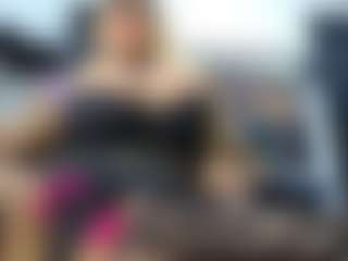 Live cam show with laura-fit - Average on madthumbs