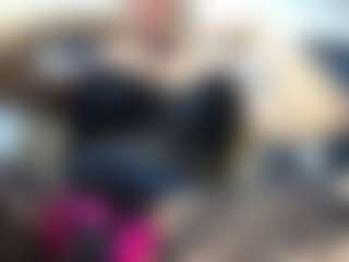 Live cam show with laura-fit - Brown Hair on x69.live