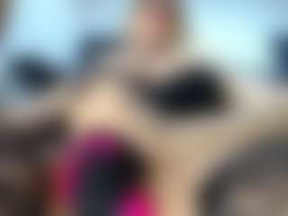 Live cam show with laura-fit - German on intimatelivegirls.com