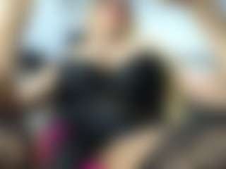 Live cam show with laura-fit - Tease on Big Tits