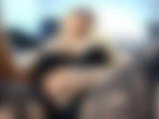 laura-fit's Live Sex Cam Show