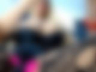 Live cam show with laura-fit - Implants on hrnylive.com
