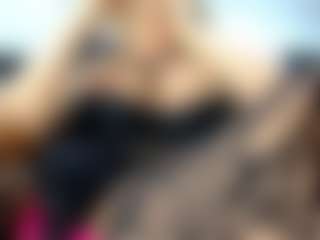Live cam show with laura-fit - Teen (18+) on googirlz