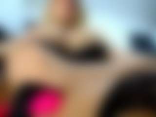 Live cam show with laura-fit - Tattoos on googirlz