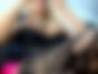 Live cam show with laura-fit - Green Eyes on Camsoda.co