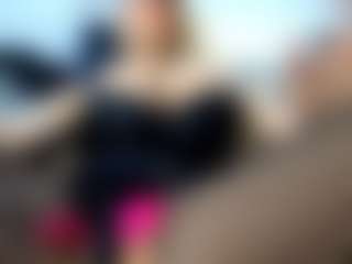 Live cam show with laura-fit - Anal Toys on liverealitysex.com