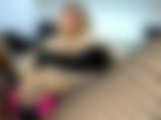 Live cam show with laura-fit - Implants on Camsoda