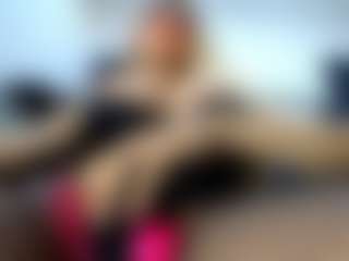 Live cam show with laura-fit - Brown Hair on Milfs Live