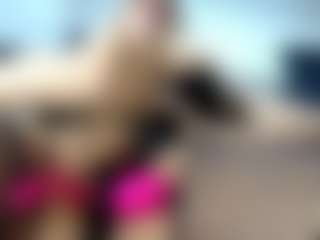 Live cam show with laura-fit - Fake Tits on Camsoda