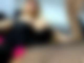 Live cam show with laura-fit - Gray Eyes on Camsoda