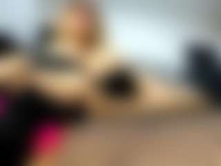 Live cam show with laura-fit - Green Eyes on Camsoda