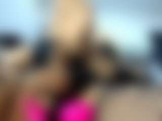 Live cam show with laura-fit - Caucasian on Fit Hotties