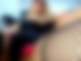 Live cam show with laura-fit - Green Eyes on Camsoda