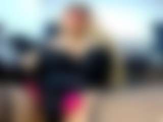 Live cam show with laura-fit - Average on Hubzter Live