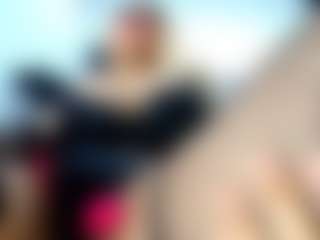 Live cam show with laura-fit - Italian on Camsoda | colombia