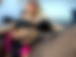laura-fit's Live Sex Cam Show