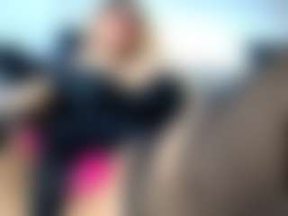 Live cam show with laura-fit - African on AdultVida.com | colombia