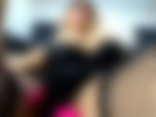 Live cam show with laura-fit - Smoking on luckytryst.com