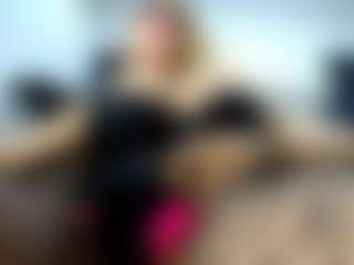 Live cam show with laura-fit - Latina on StripNow | colombia