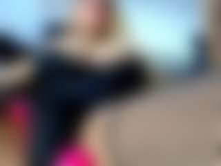 Live cam show with laura-fit - Young Adult on Camsoda