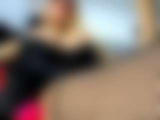 Live cam show with laura-fit - Average on Camsoda