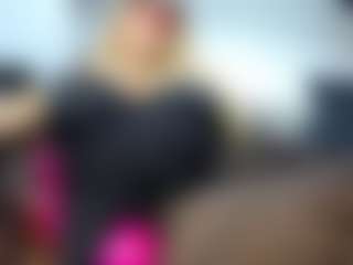 Live cam show with laura-fit - Flat Chested on CamClone