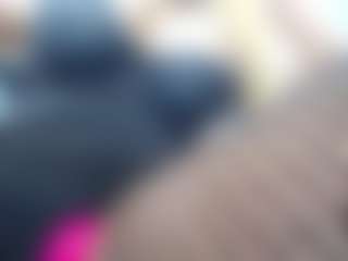 Live cam show with laura-fit - Facial Piercings on Hubzter Live