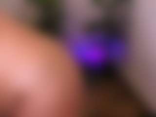 Live cam show with Mya - Toys on Uber Horny