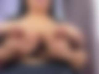 Live cam show with xelenagomez2026 - Tittyfuck on Soda Cam