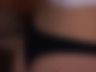 Live cam show with CuteeFoxy - Tiny on Fit Hotties