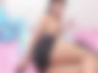 Live cam show with KendallWiings - Petite on Camsoda