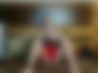 Live cam show with MissyNia - Blonde Hair MILF on Streamer API
