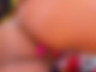 Live cam show with XimenaParker - Ebony on CamClone