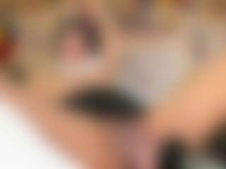 Live cam show with XimenaParker - Shaved Pussy on Mixed Magazine Live