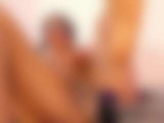 Live cam show with XimenaParker - Strip on friskycurves.com