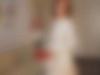Live cam show with Xonalenei - Glasses on CamClone