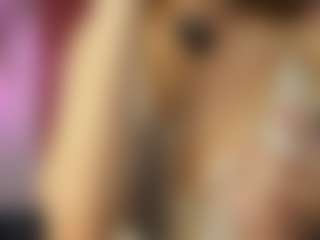 Live cam show with Xonalenei - Tongue on Camsoda