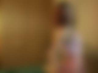 Live cam show with Xonalenei - Teasing on UwU Esports