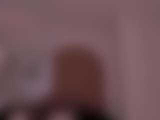 Live cam show with BellaThompson - Striptease on SinfulBabes