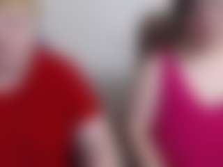 Live cam show with BertieAdeline - Blonde Hair on wildcum.com