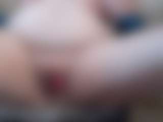 Live cam show with BertieAdeline - Strip on Camsoda