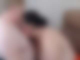 Live cam show with BertieAdeline - Lesbian on Camiplay Live
