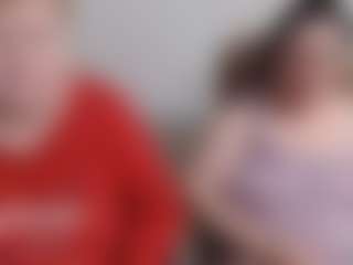 Live cam show with BertieAdeline - Shaved Pussy on AdultVida.com