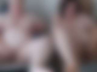 Live cam show with BertieAdeline - Eating Pussy on Camsoda