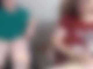 Spettacolo in cam dal vivo con BertieAdeline - Foot Fetish su Camsoda