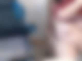 Live cam show with BertieAdeline - Eating Pussy on Camsoda